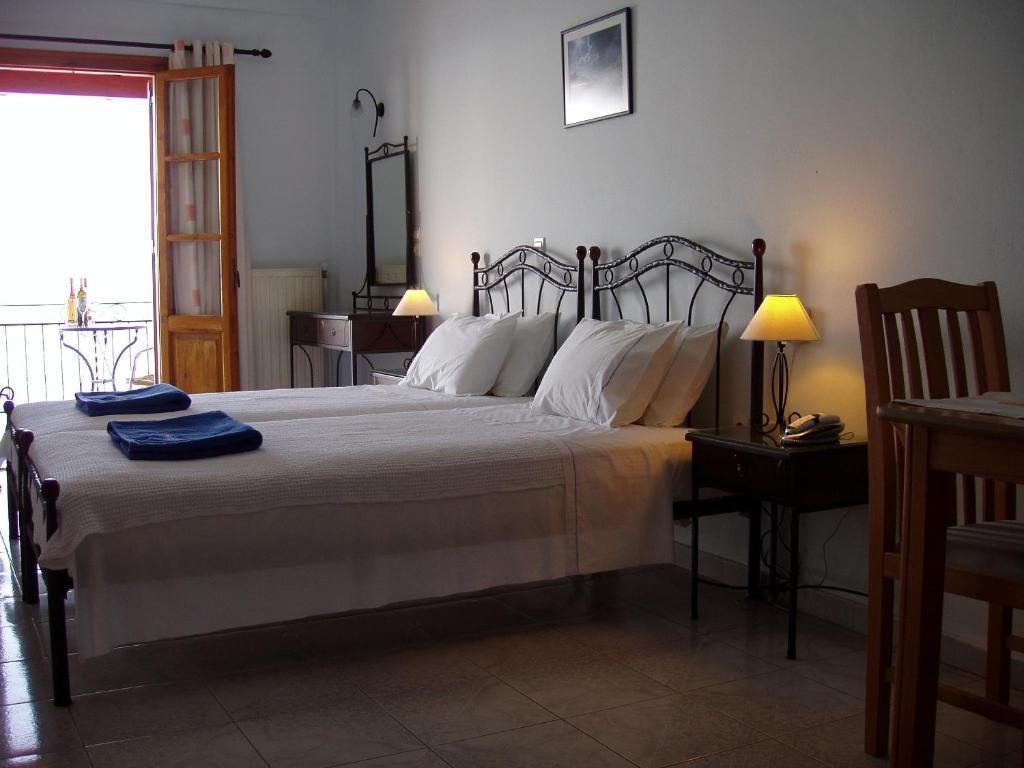 Anniska Hotel Kardhamili Cameră foto